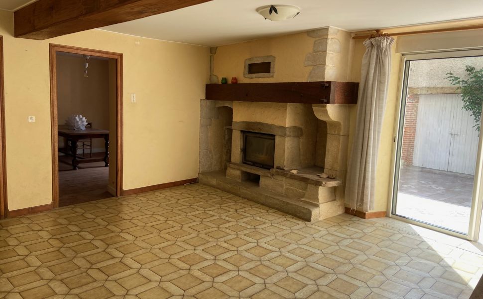 Jolie Maison du Village en Pierre, avec Jardin et Grange Attenante à 30 minutes de Pau